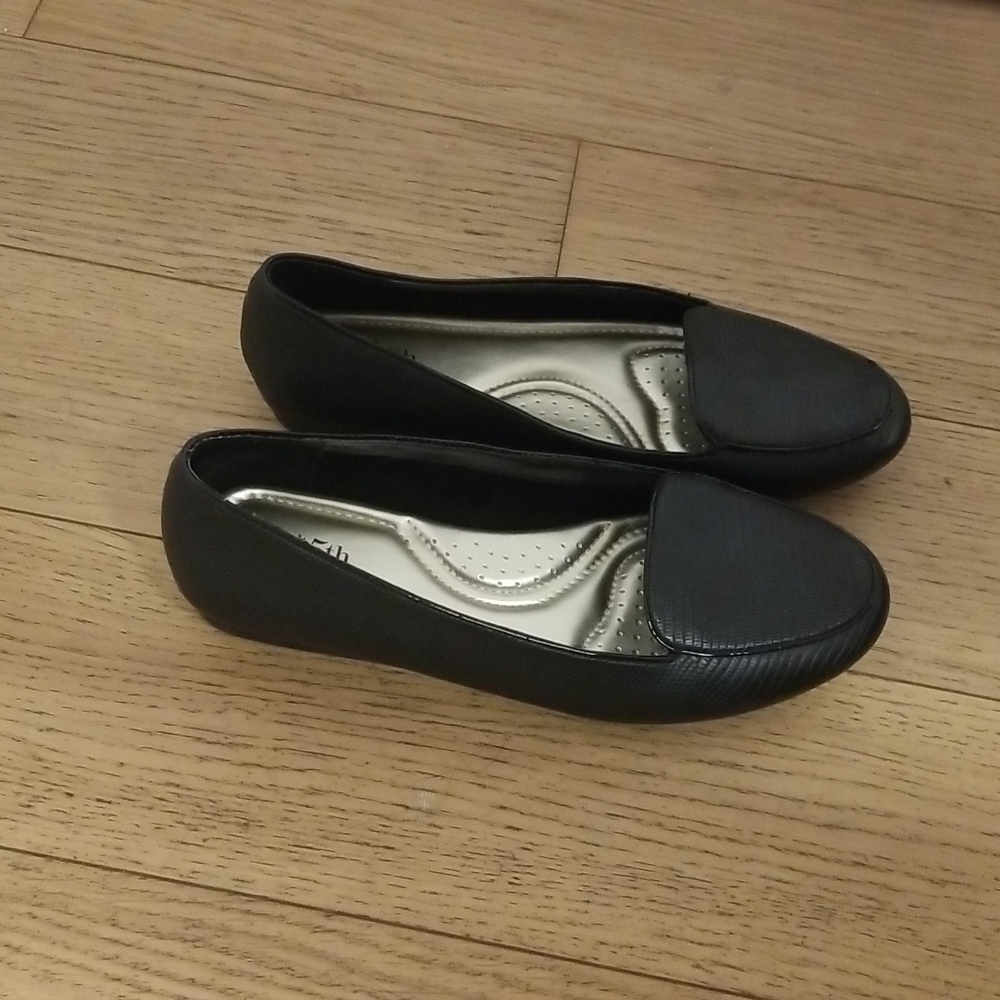East 5th flex form black flats